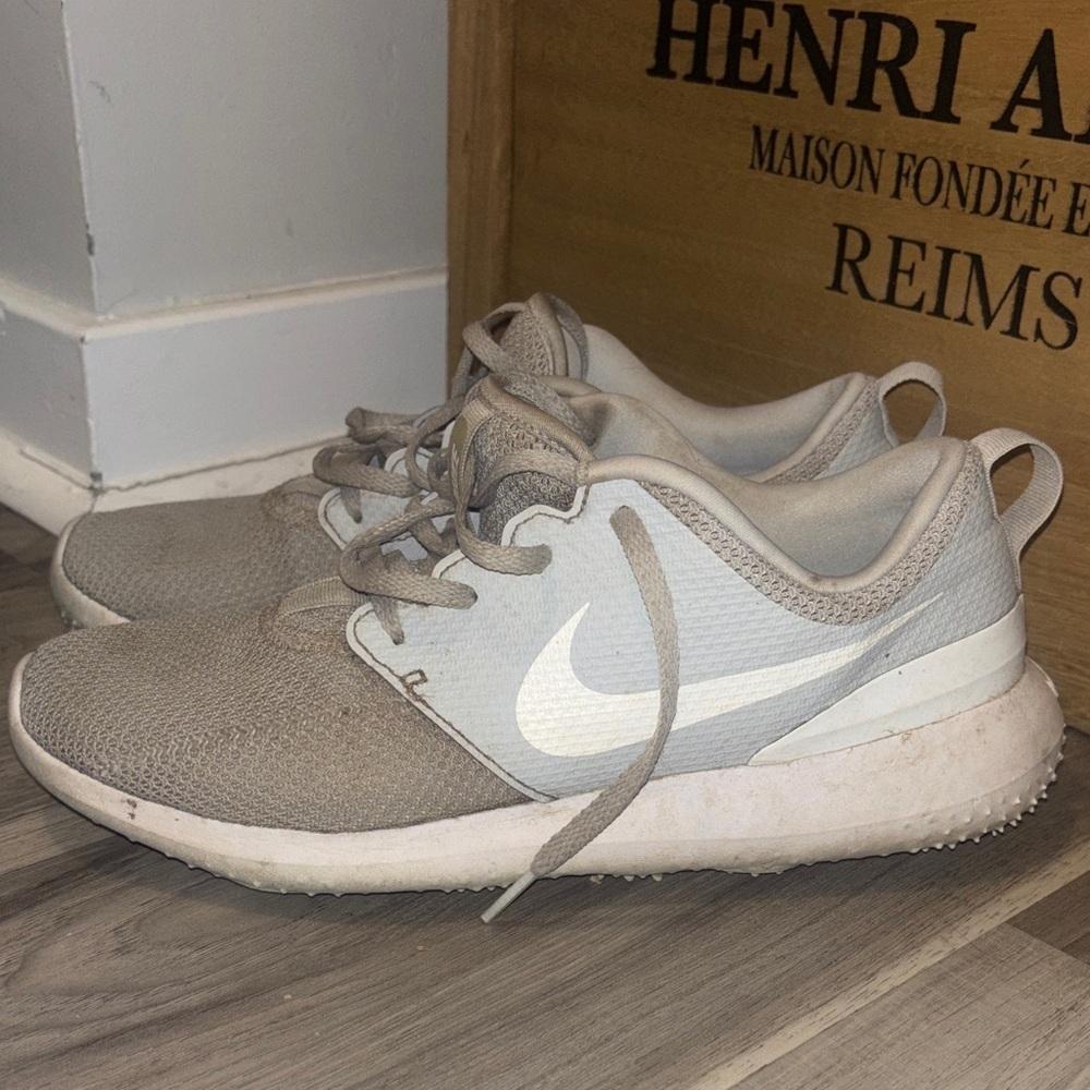 Nike Tan and White golf Shoes